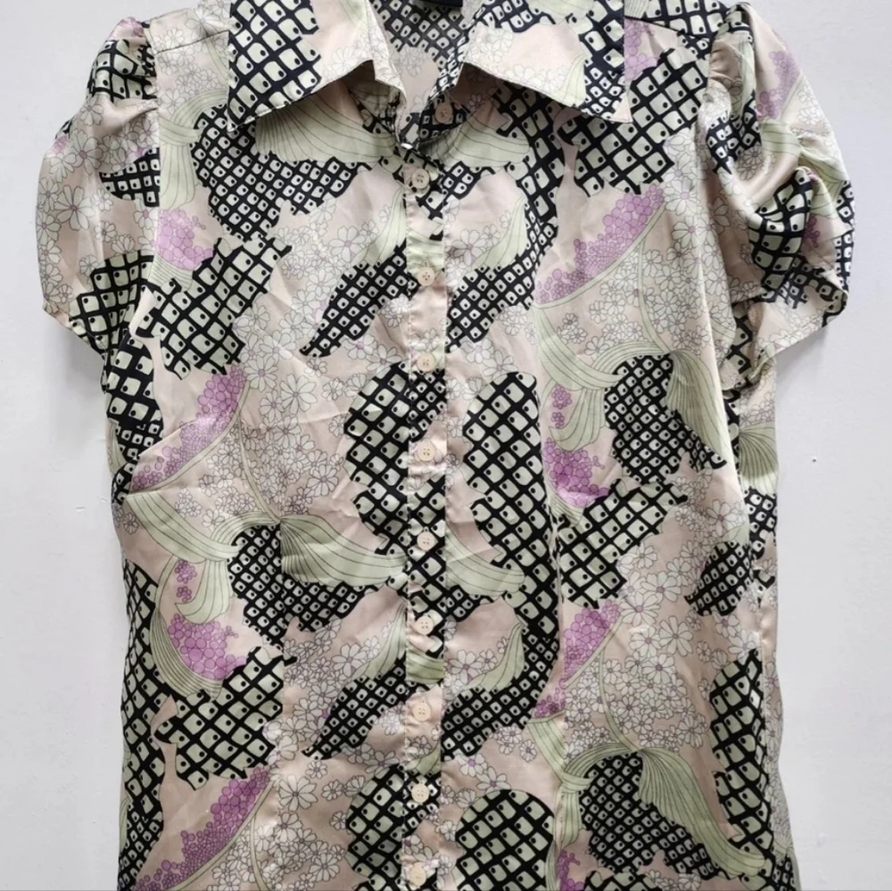 BCBGMAXAZRIA Statement Top – Size M – Soft, Stretchy & Stunning! ✨ - Picture 4 of 7